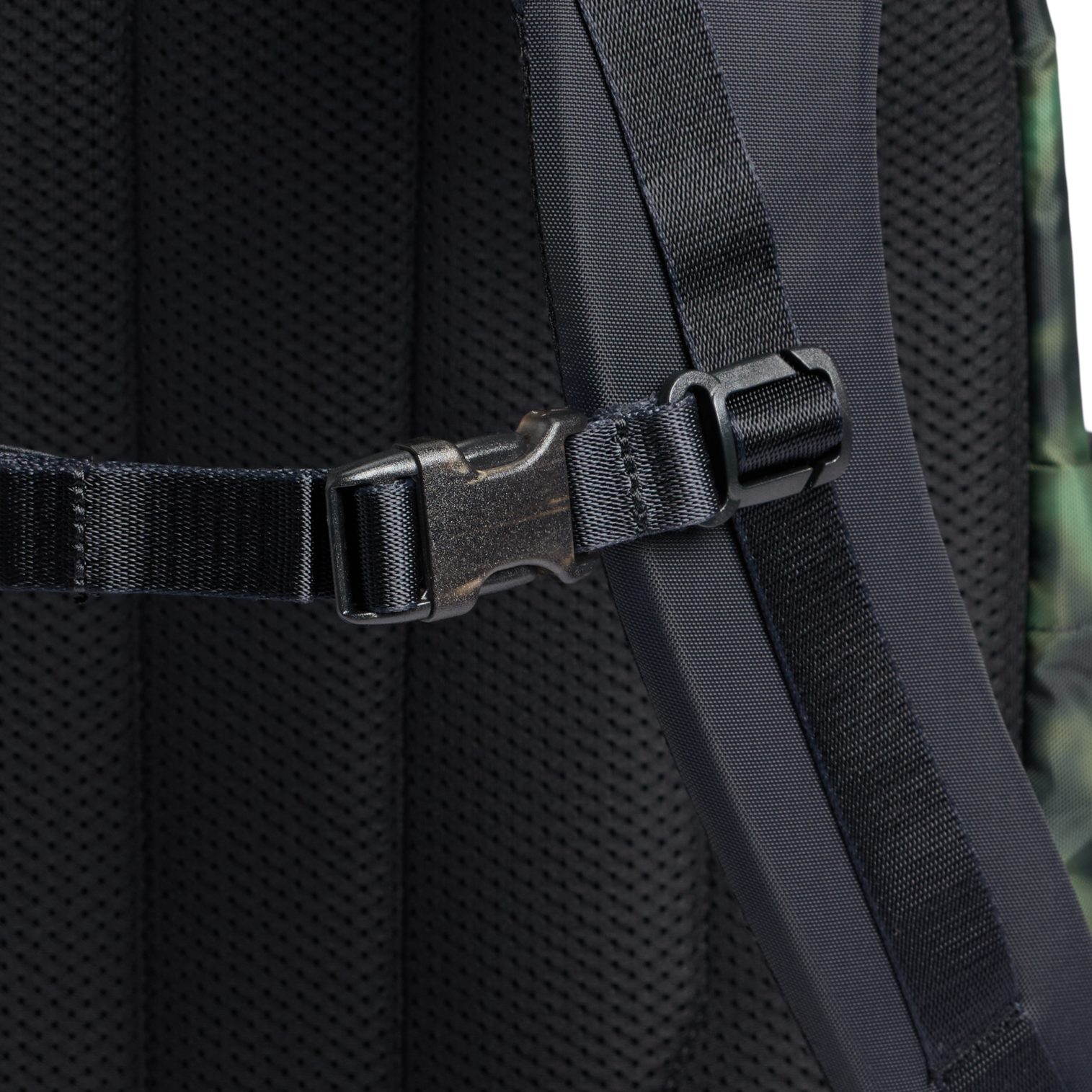 The Vitalize Backpack | 30.9 QT - Image 44